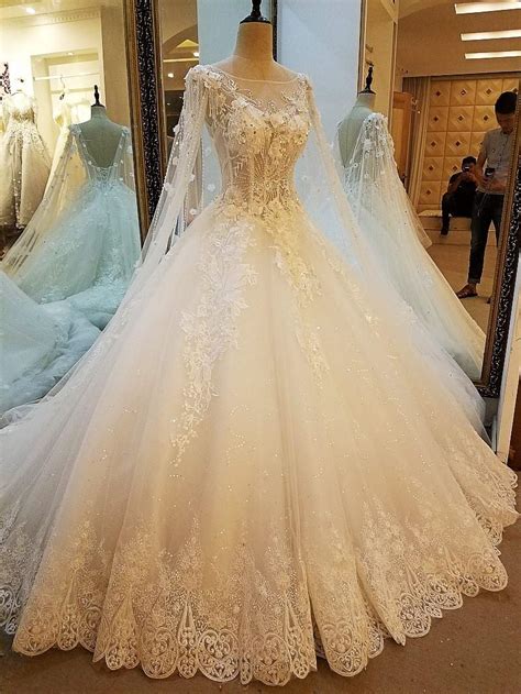 Ivory Lace Princess Wedding Dresses With Long Tulle Cape