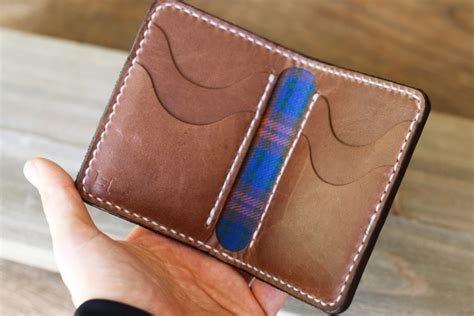 hides  stitches vertical bifold wallet  horween natural dublin