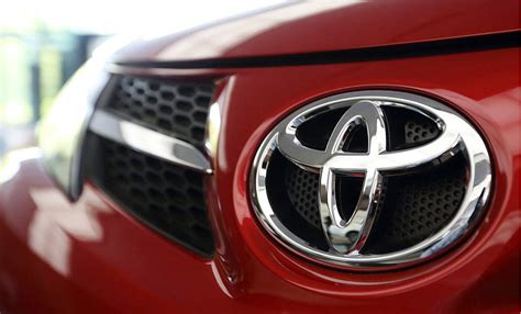 toyota lays  future powertrain plans  catch  bid automotive news