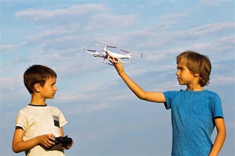 perfect drone  children  guide akt  motion