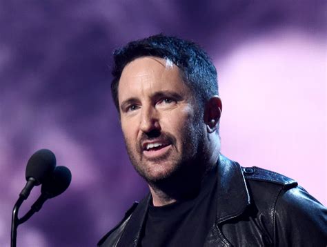 trent reznor reacts    nails  named   rock hall class