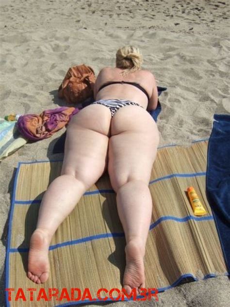 esposa da bunda grande e gorda foi fotografada fodendo e se exibindo peladinha no ta tarada