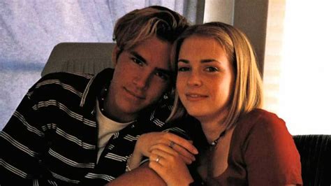 Ryan Reynolds And Melissa Joan Hart During The Filming Of Sabrina The