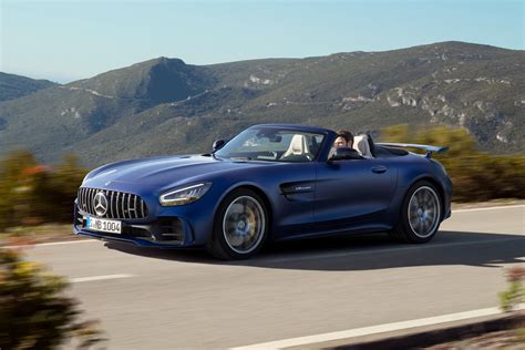 mercedes amg gt  roadster revealed pictures carbuyer