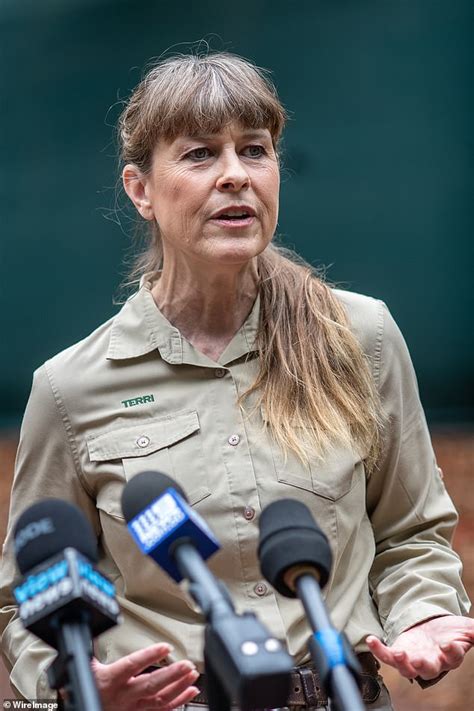 terri irwin shares a cryptic post about avoiding certain people