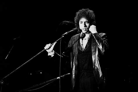bob dylan  writer  authentic american voice   york times