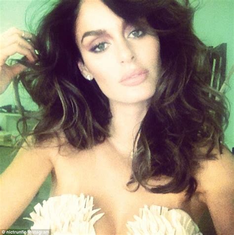 Strike A Pose Nicole Trunfio Flaunts Her Bare Decolletage As She
