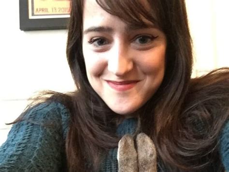matilda star mara wilson opens up about her sexuality on twitter