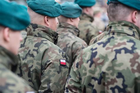 polska armia ma liczyć 200 tys żołnierzy
