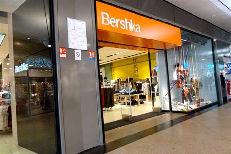 las  prendas de bershka  triunfan   puedes comprar ya por menos