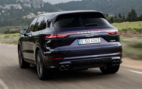 porsche cayenne  hybrid sportdesign package