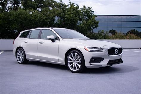 volvo  review pricing  wagon models carbuzz