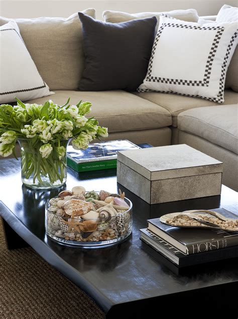 clever ways  decorate  coffee table