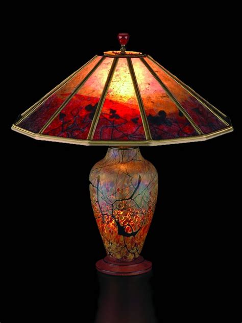 Lindsay Art Glass Table Lamp And Mica Lamp Shade Red