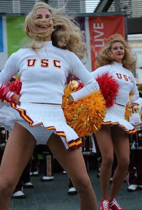 Pin On Usc Cheerleaders