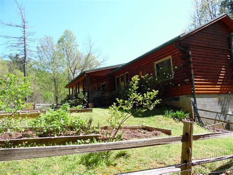 virginia log cabin  sale   acres   market country life dreams