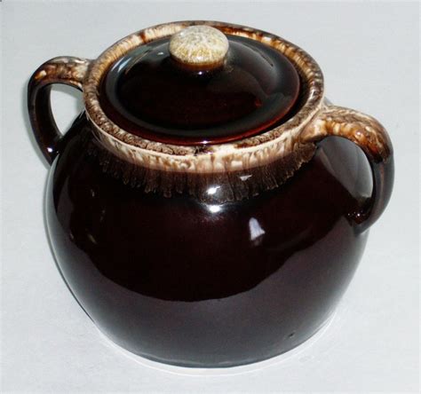 vintage usa pottery bean pot classic brown hull pottery