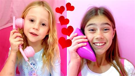 Süße Girls Teilen Nicht Nur Ihre Spielzeuge – Telegraph
