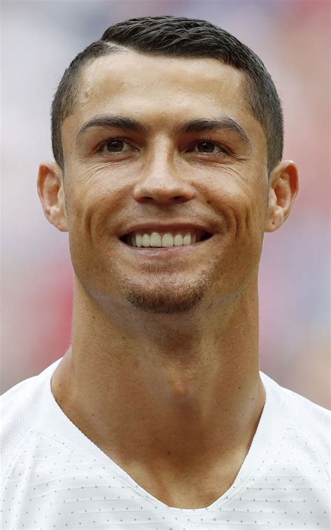 27.05.2020 · taglio capelli ronaldo, il “parrucchiere della juve”: Nuovo Taglio Di Capelli Di Ronaldo â Free HD Wallpaper