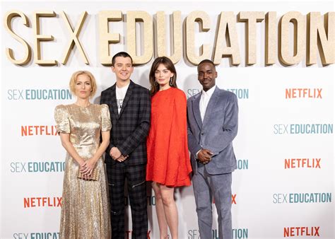 Sex Education Season 2 Premiere Interviews Asa Butterfield Gillian