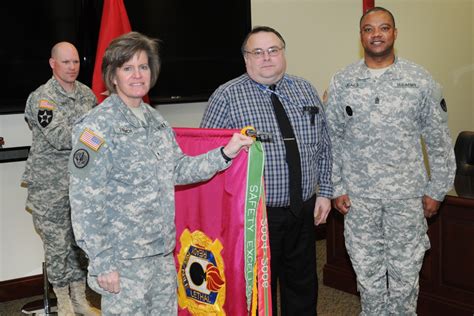 joint munitions command qualifies  army safety excellence streamer article  united