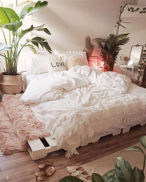 dream bedroom beautiful white bedding incredibly soft  cozy