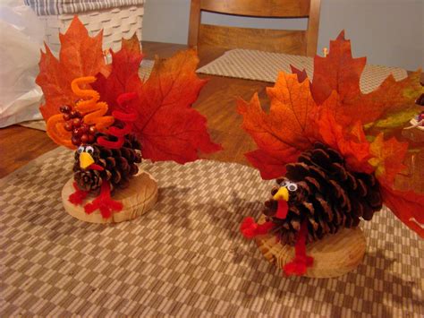 thanksgiving turkey crafts    leaves atta girl