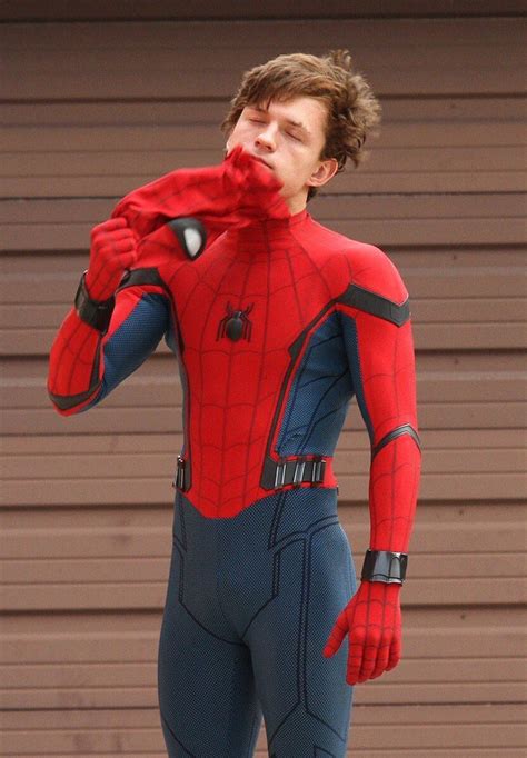 male celebrity famous male picture blog tom holland spiderman  pics
