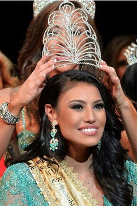 ashley callingbull cree first nation is the first aboriginal mrs