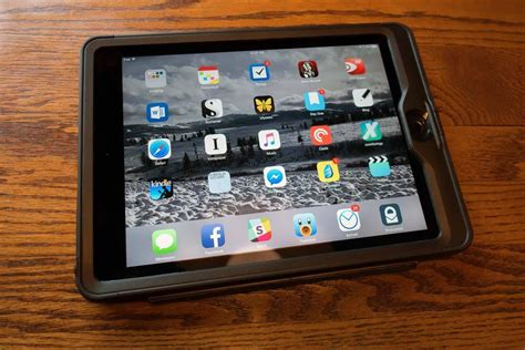 lifeproof nueued case review protect  ipad pro   elements  physical abuse macworld