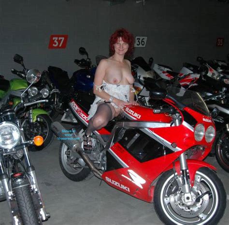 nude redhead in the parking garage october 2014