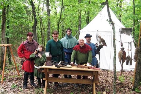 medieval  hunting  gear   middle ages vetements medievaux