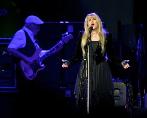 single girls listen up stevie nicks has a pep talk for you glamour