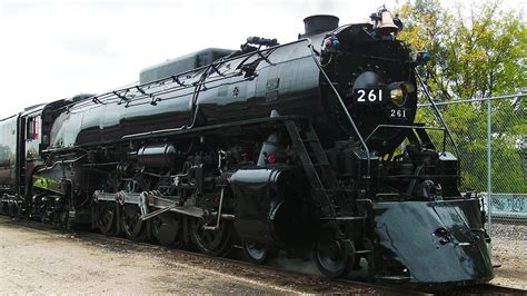 milwaukee road  steam locomotive milw  resting betwe flickr