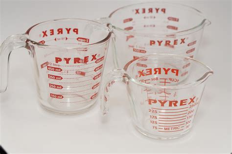 lot glass pyrex measuring cup set