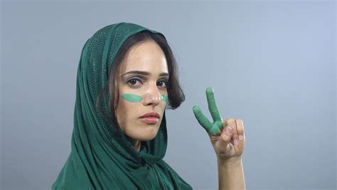 Watch 100 Years Of Iranian Beauty In One Minute