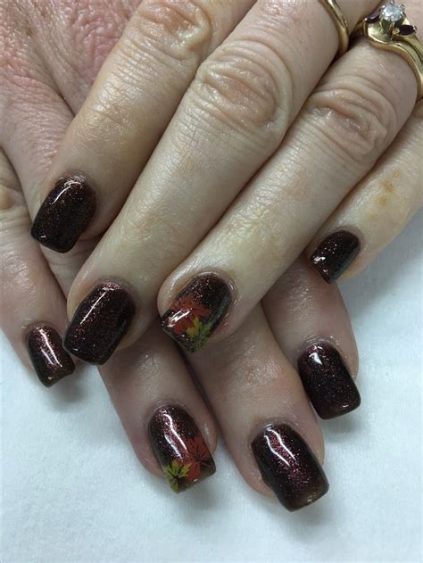 Sparkle Brown Stamped Leaves Fall Gel Nails