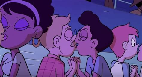 Disney Aired Its First Animated Same Sex Kiss Here S What Happened