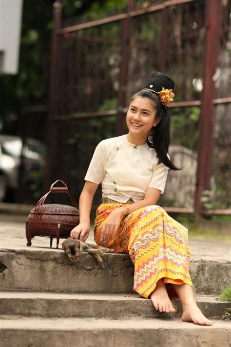 17 Best Myanmar Traditional Dress Images On Pinterest