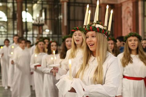Scandinavian Holiday Traditions Photos Cantik