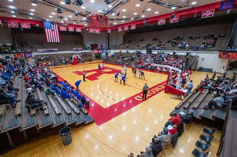 Big Indiana Gyms Tour 13 Of The Largest High School Gyms In The U S