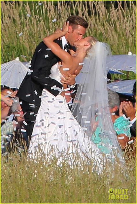 Julianne Hough And Brooks Laich S Wedding Pictures See