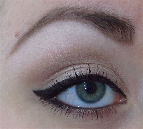 eyeshadow addicts anonymous winged eyeliner cat eye tutorial