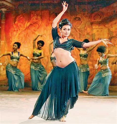 Rani Mukherjee In A Dance Sequence From The Movie Aiayya Bollywood