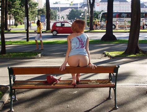 flashing ass on a park bench november 2008 voyeur web hall of fame