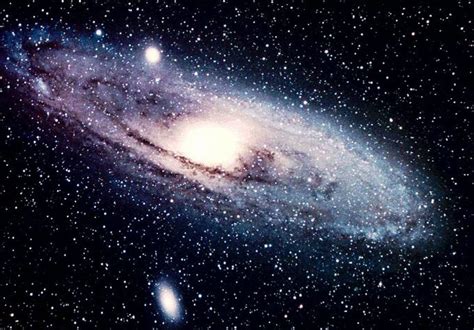 fond decran galaxie gratuit fonds ecran galaxies univers cosmos