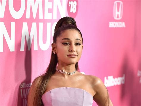 Ariana Grande Is Dating Her Wicked Co Star Following Split