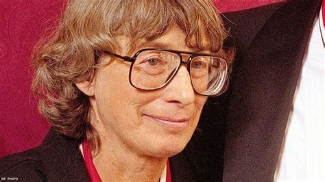 5 Things You Should Know About Lesbian Poet Mary Oliver