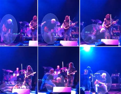 Video Grateful Dead S Bob Weir Collapsed On Stage During Ny Show Last