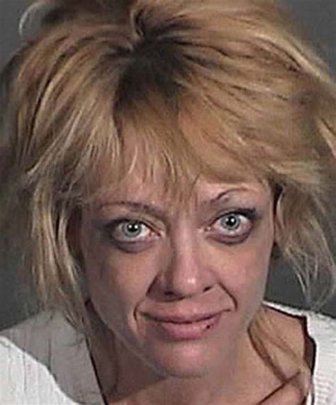 That 70’s Show Star Lisa Robin Kelly Arrested 5 Fast Facts
